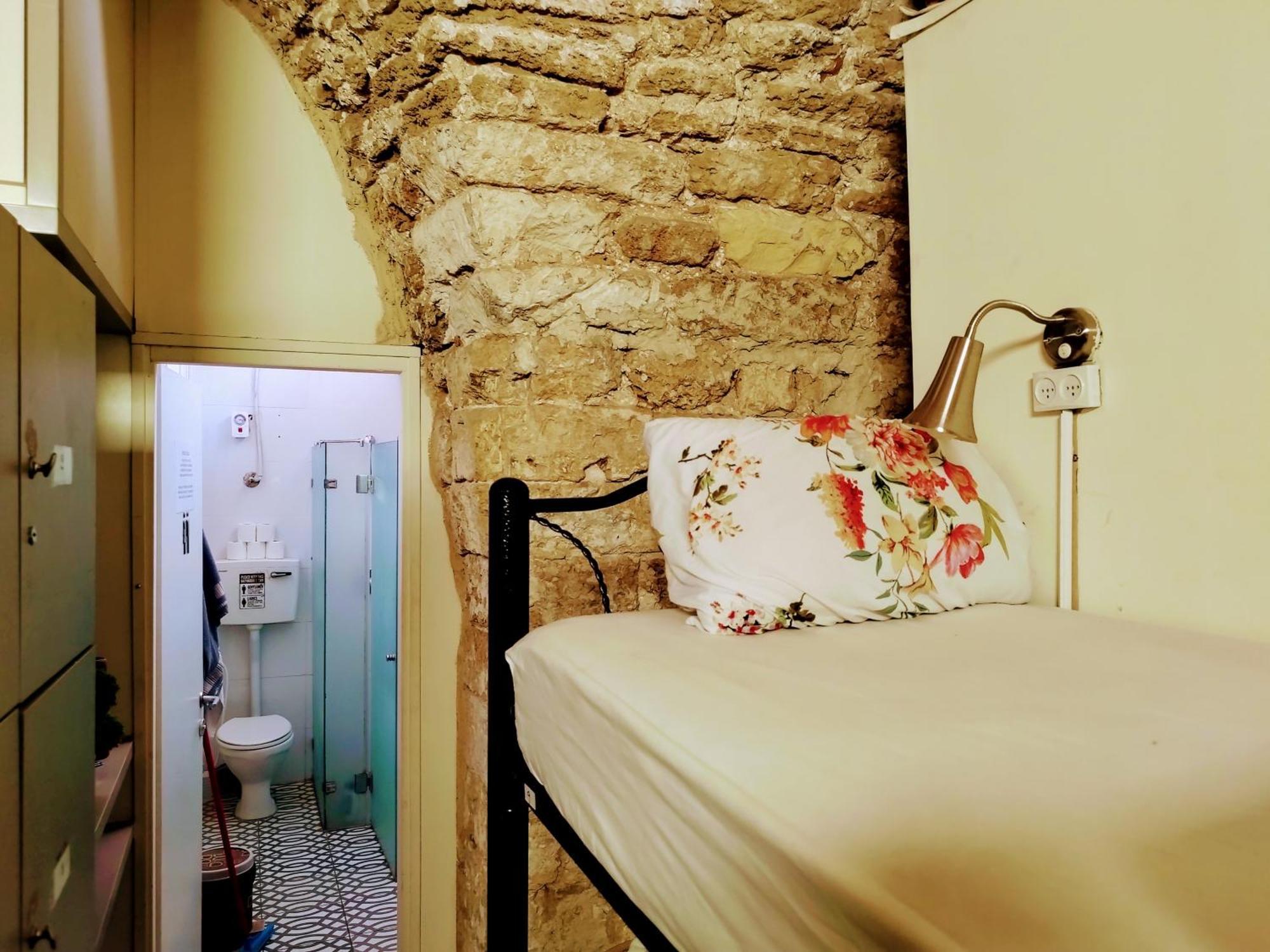Polihosts Old Jaffa Hostel Тел Авив Екстериор снимка