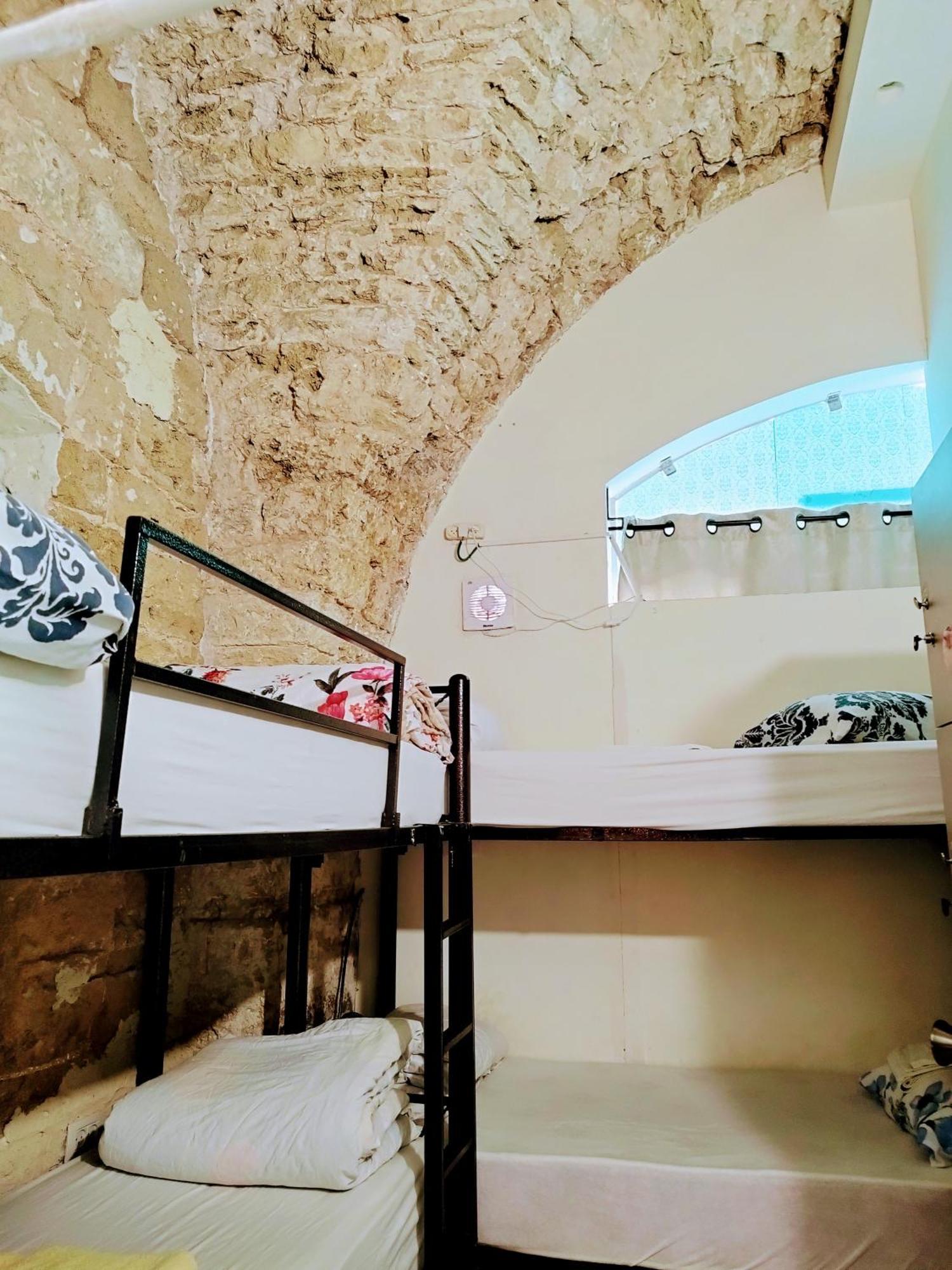 Polihosts Old Jaffa Hostel Тел Авив Екстериор снимка