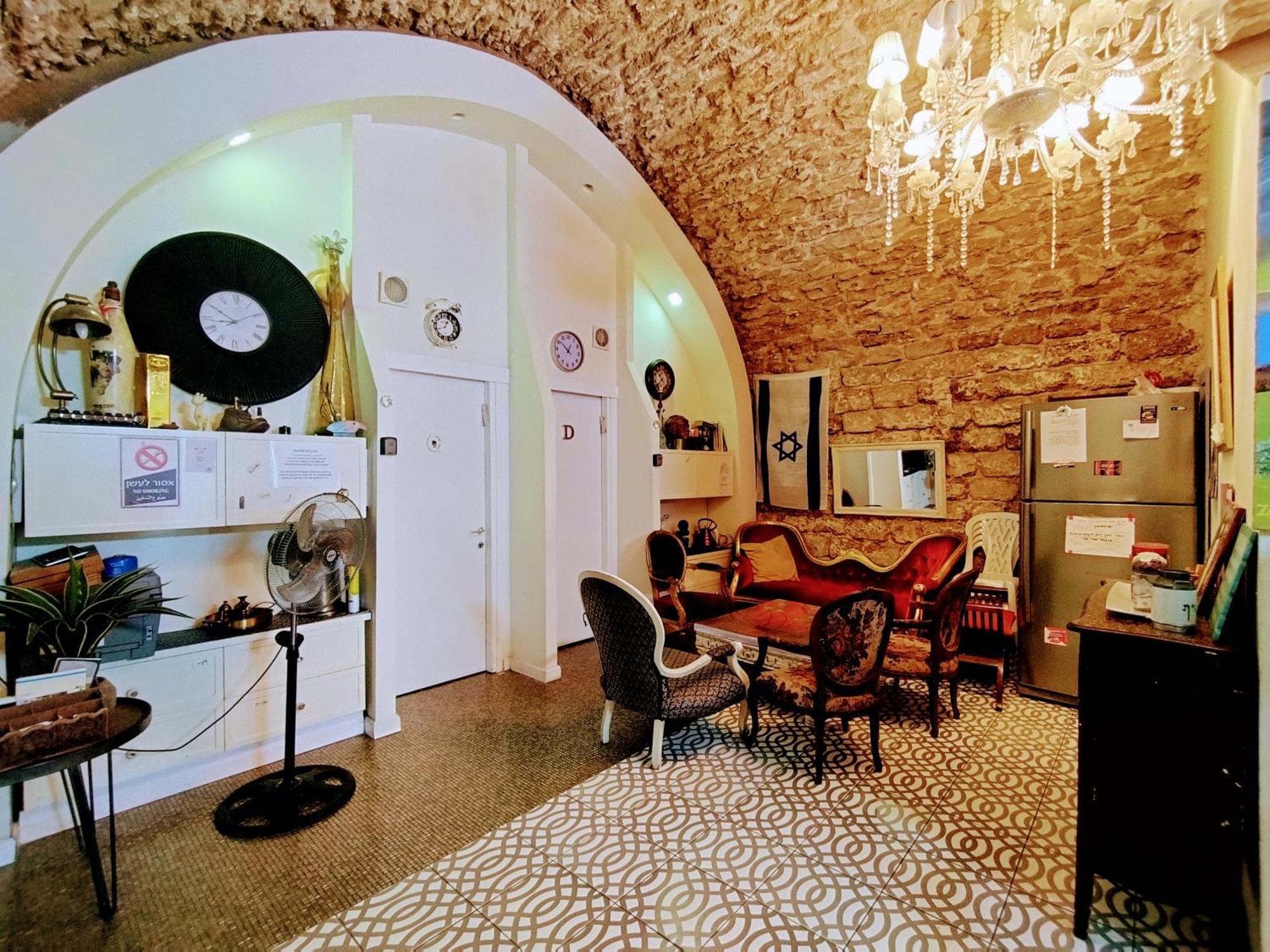 Polihosts Old Jaffa Hostel Тел Авив Екстериор снимка