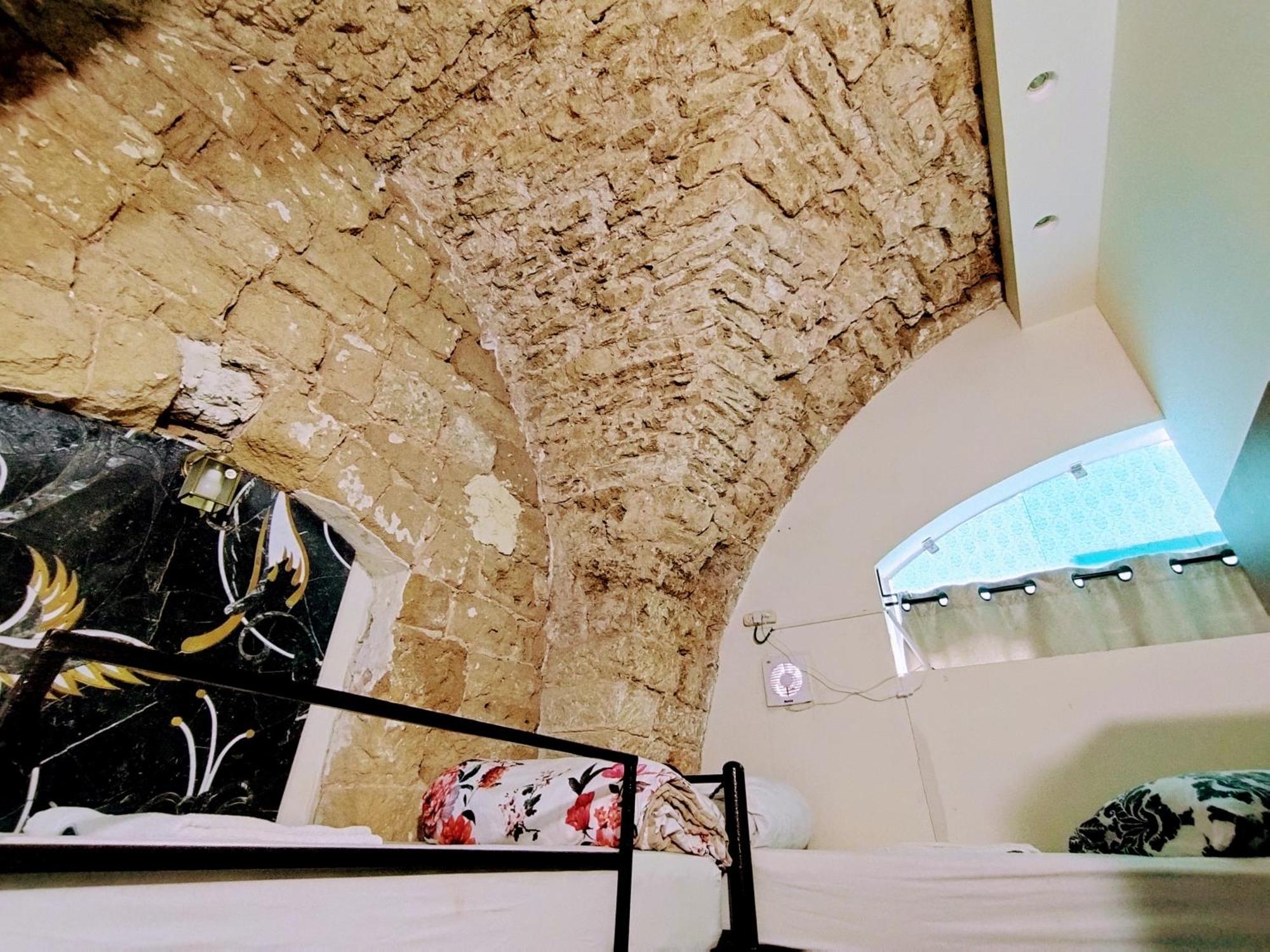 Polihosts Old Jaffa Hostel Тел Авив Екстериор снимка