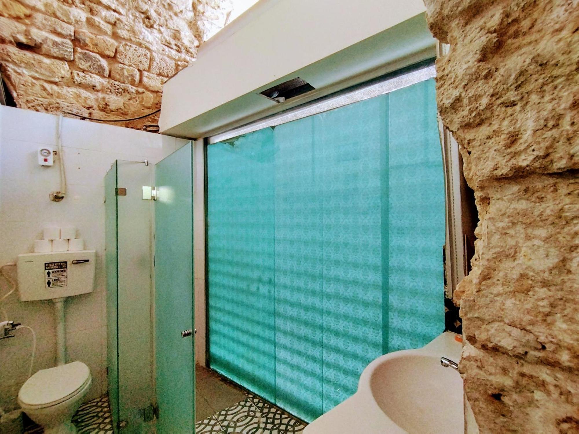 Polihosts Old Jaffa Hostel Тел Авив Екстериор снимка