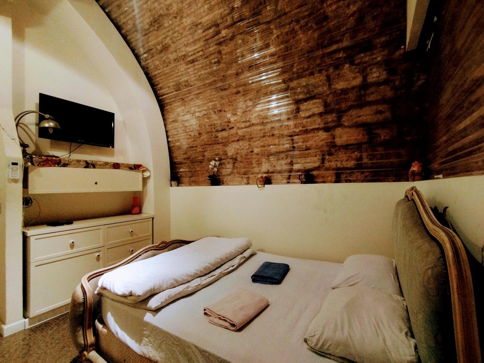Polihosts Old Jaffa Hostel Тел Авив Екстериор снимка