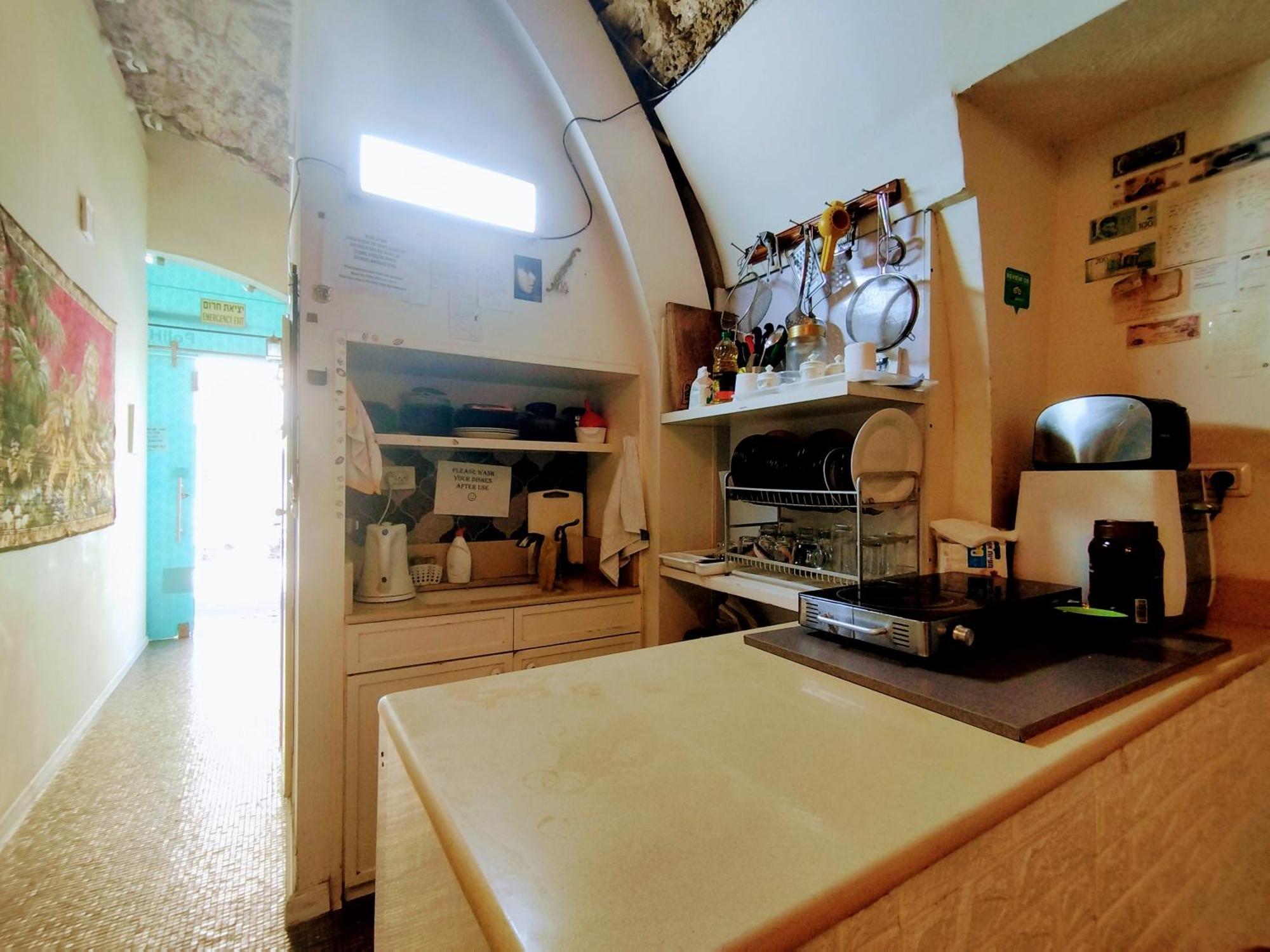 Polihosts Old Jaffa Hostel Тел Авив Екстериор снимка