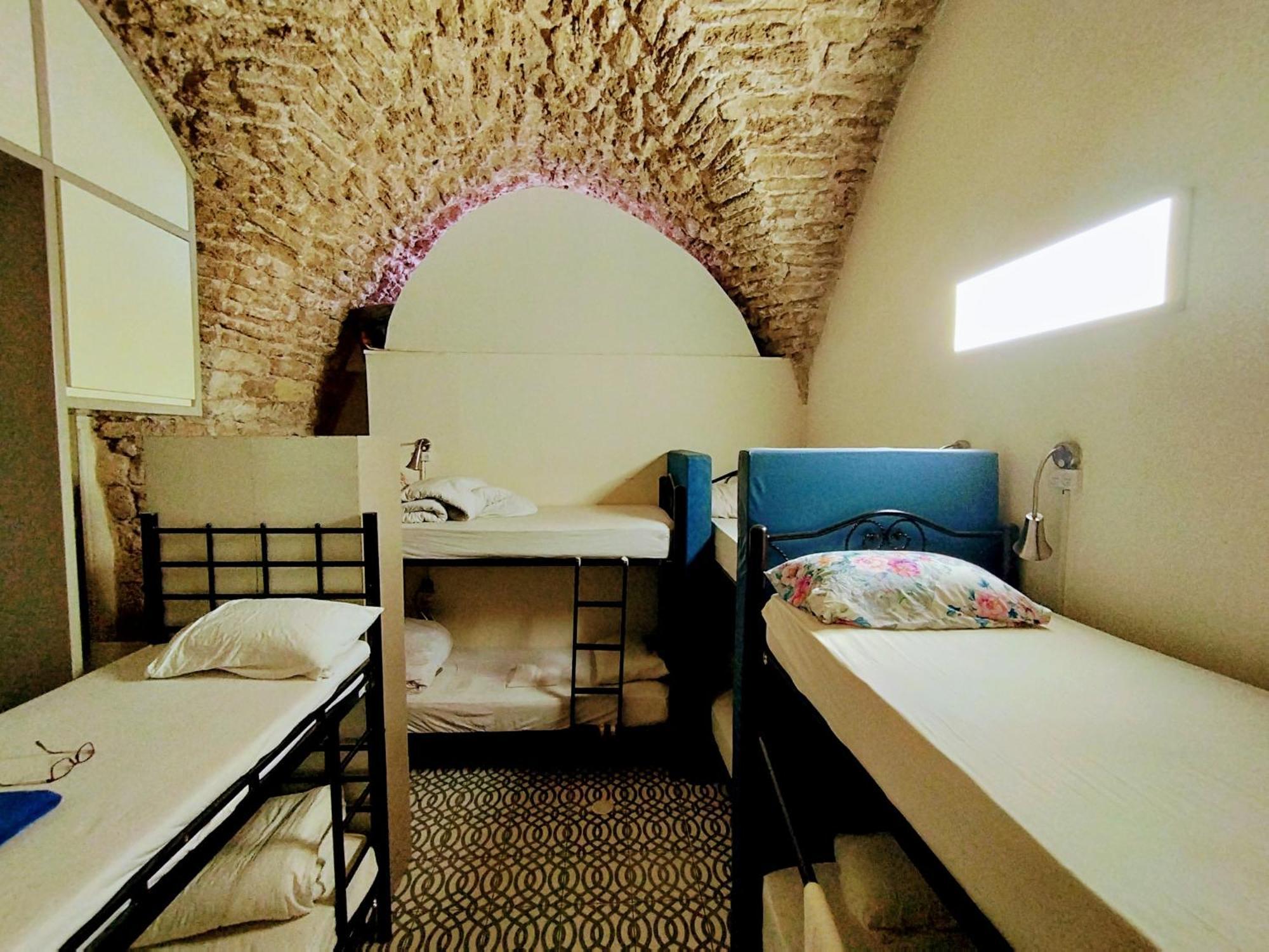 Polihosts Old Jaffa Hostel Тел Авив Екстериор снимка